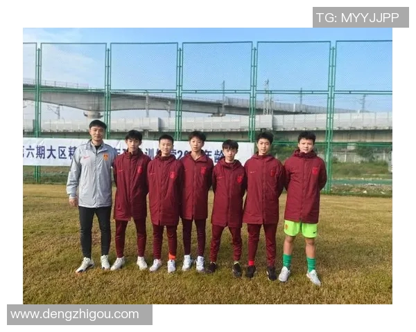 重庆足球队荣登足球节奏排行榜第八名引发热议与期待